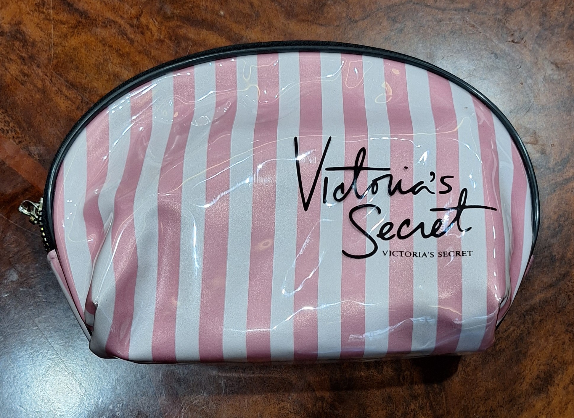 کیف لوازم آرایش کوچک Victoria's Secret