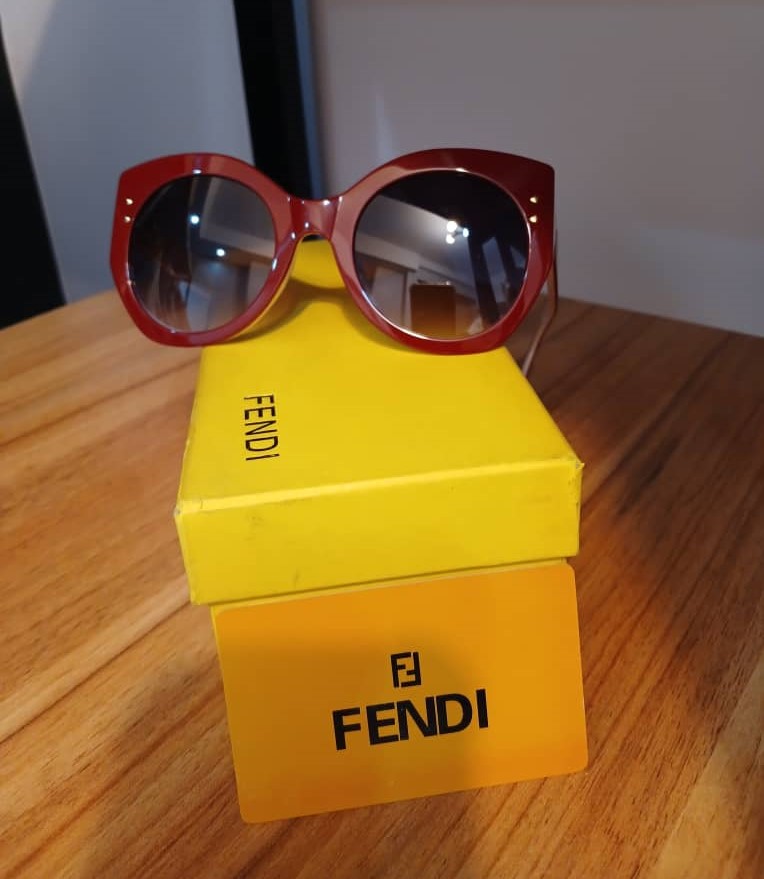 عینک افتابی زنانه Fendi چشم گربه ای قرمز